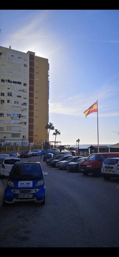 Ferienwohnung Studio On The Beach Front Málaga Exterior foto