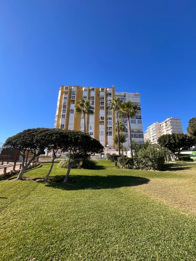 Ferienwohnung Studio On The Beach Front Málaga Exterior foto